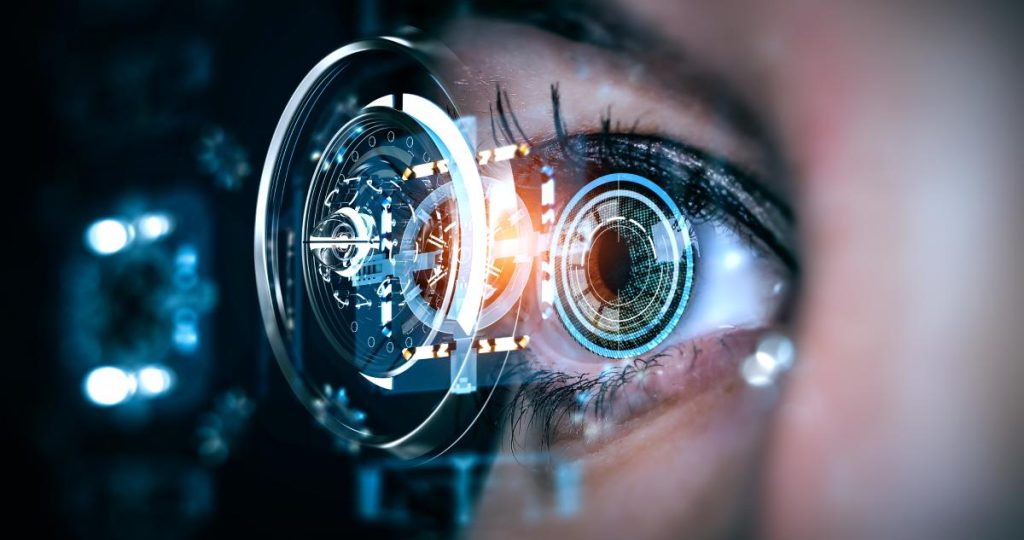 Un ojo humano en primer plano siendo analizado por un escáner biométrico de iris con gráficos digitales y luces